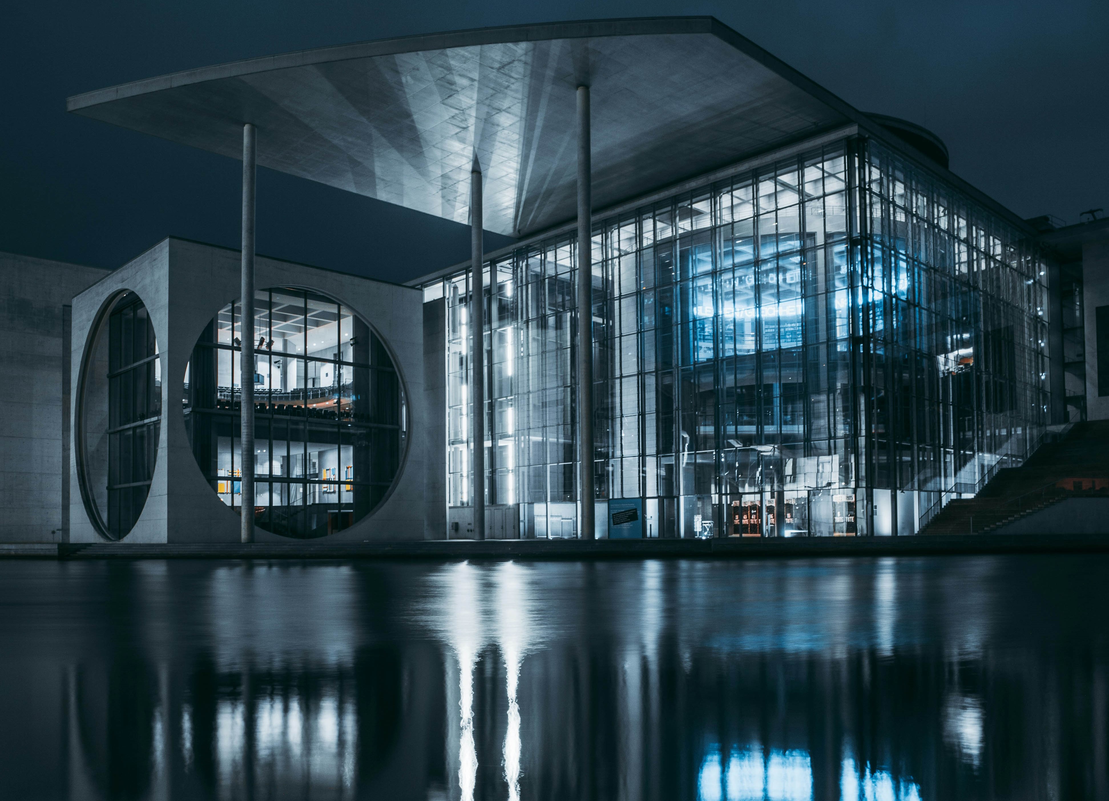 开元体育-汽车品牌代言阵容全面盘点：刘亦菲、杨幂、刘德华……